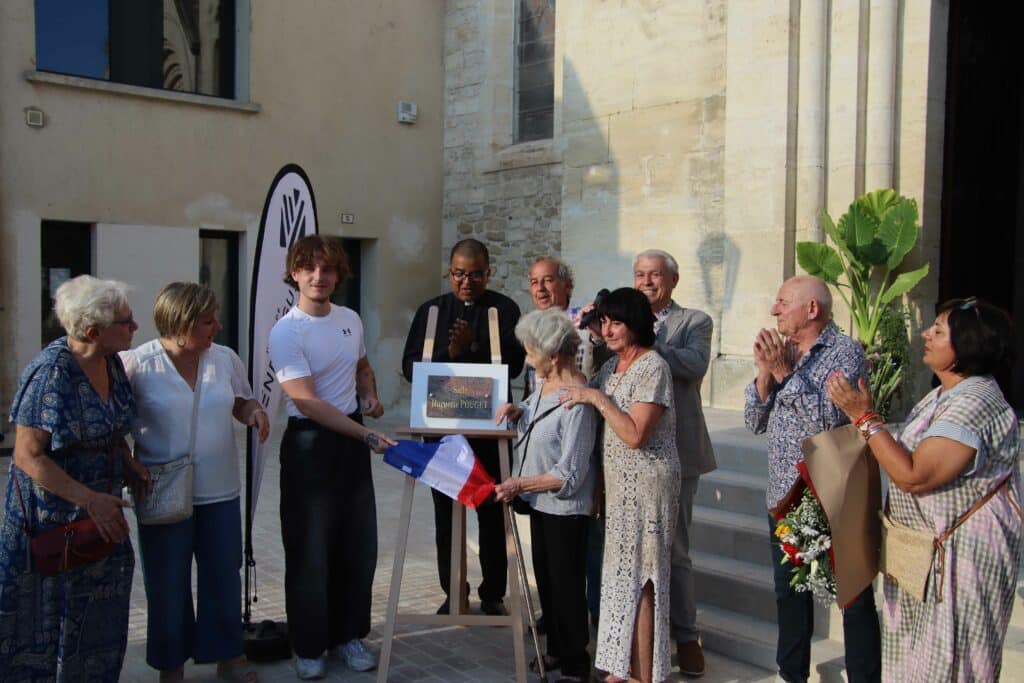 dévoilement-plaque-inauguration-parvis-église